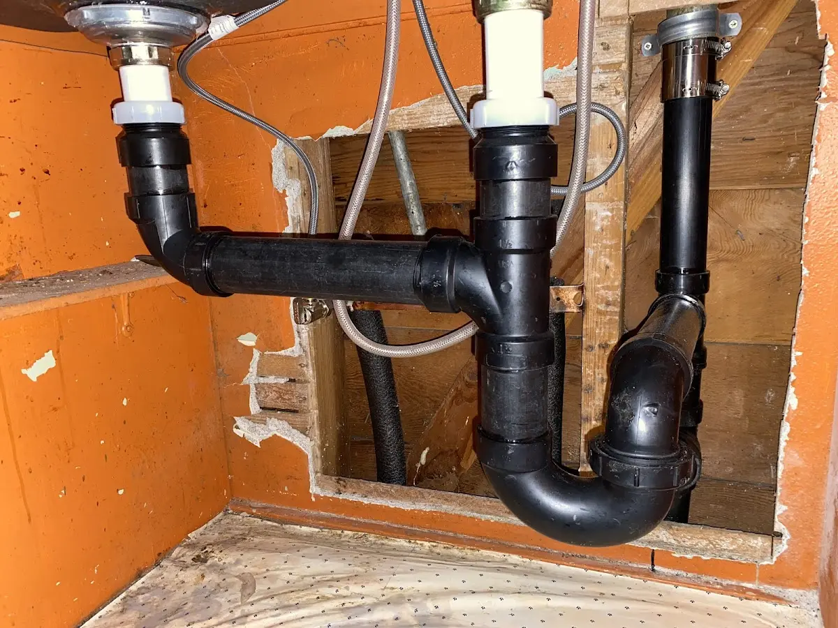 Professional Pipe Bursting equipment and tools on the job in Huber Ridge